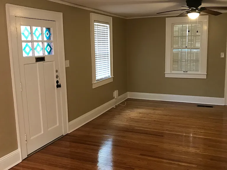 611 Gunter St — Photo 3