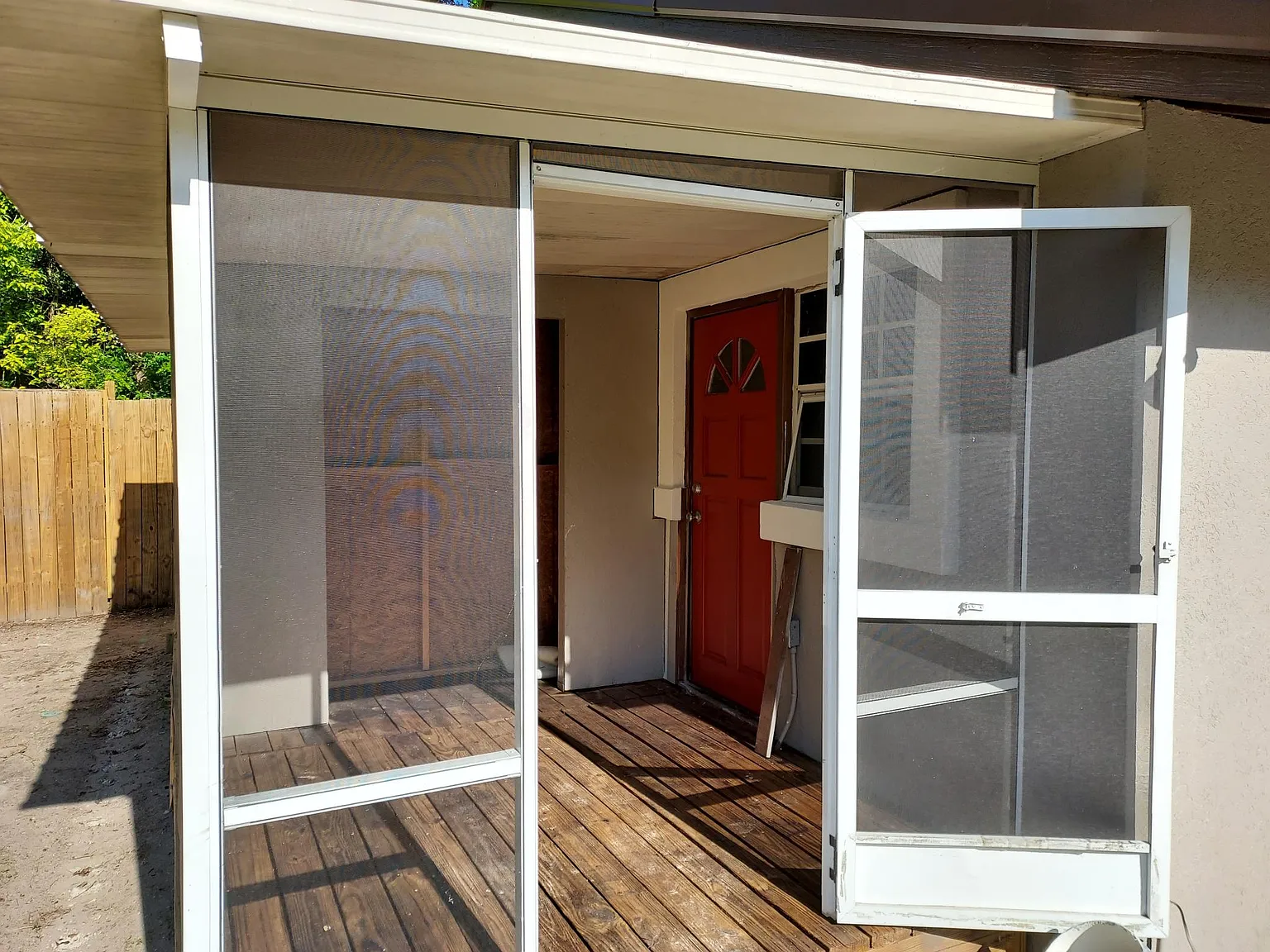 1 bed, 300 sqft, $1,090 — Photo 4