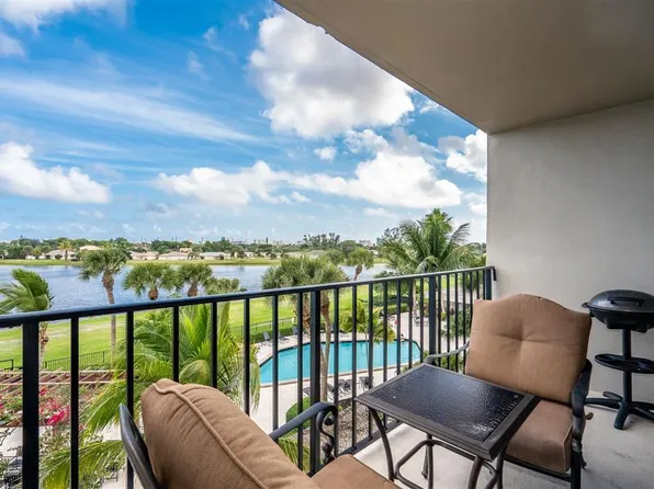 1830 Embassy Dr, West Palm Beach, FL