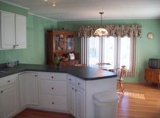 10 Glen Dr, Hampstead, NH 03841