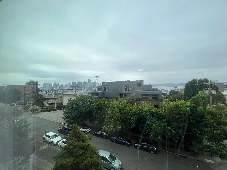 Fairview Apartments — Photo 15