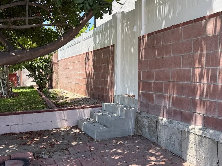 10834 Stagg St — Photo 19