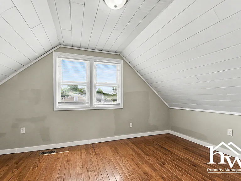 164 S Gladstone Ave — Photo 13