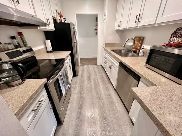18307 Burbank Blvd Unit 66, Tarzana, CA 91356