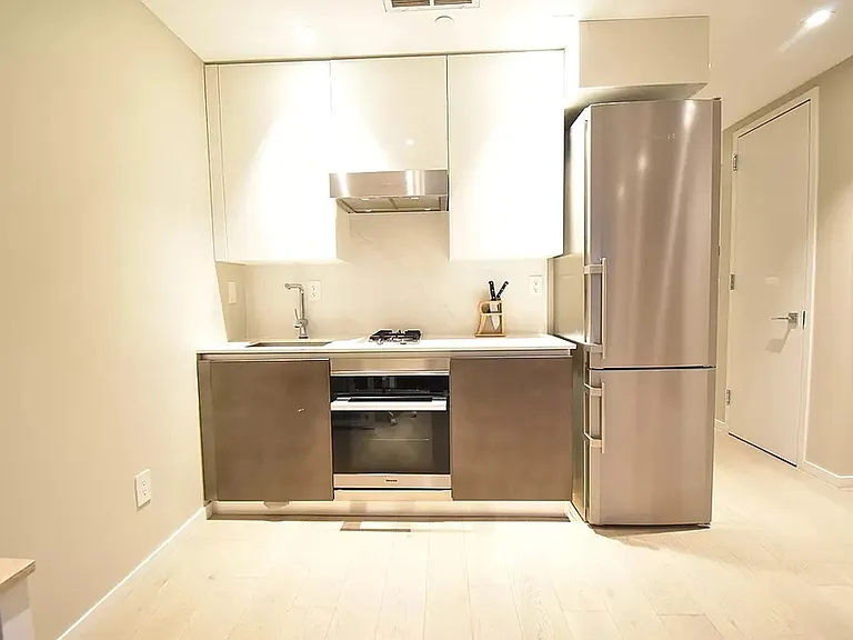 42-50 27th St #6D — Photo 7