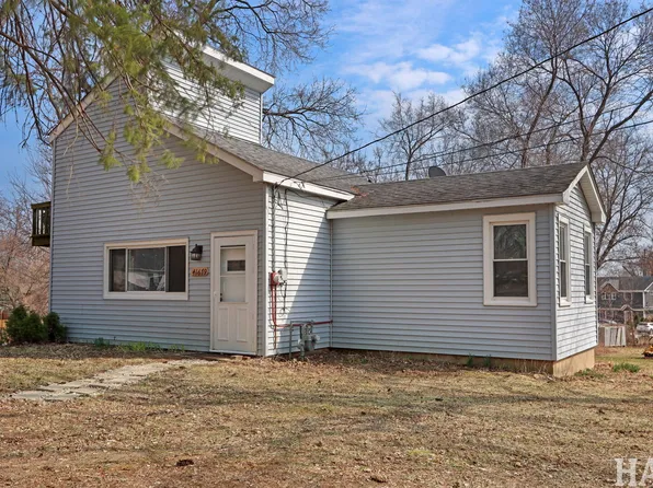 41679 N Country Club Dr, Antioch, IL 60002