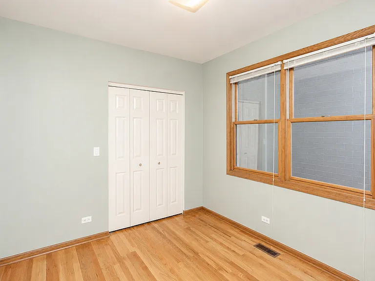 3240 N Racine Ave #1 — Photo 9