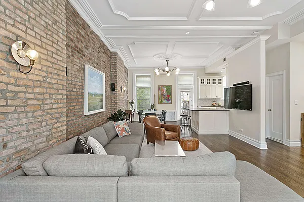 Sold by Compass | media 22