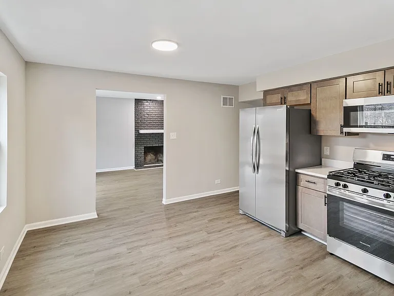 18135 Cherrywood Ln — Photo 8