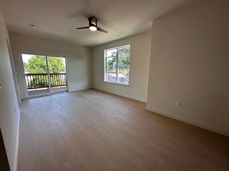 1345 Waller St SE — Photo 6