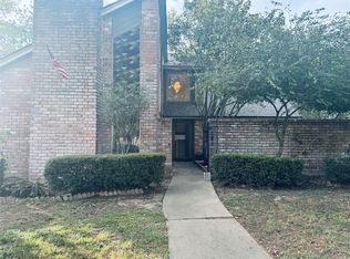 8407 Windy Cove Ct, Houston, TX 77095