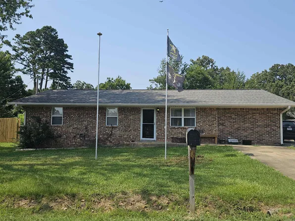 2607 Ozark St, Mena, AR 71953