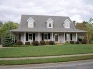 3317 Chadwood Dr, New Albany, IN 47150