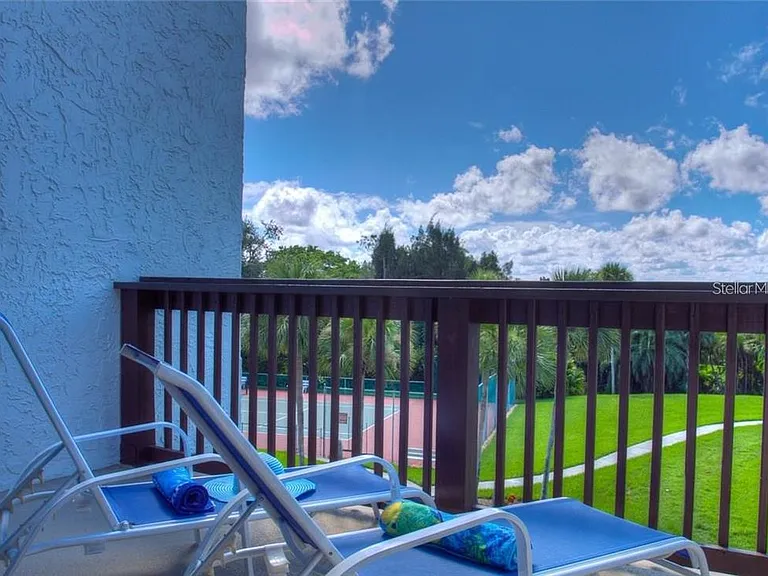 1622 Stickney Point Rd #22202 — Photo 14