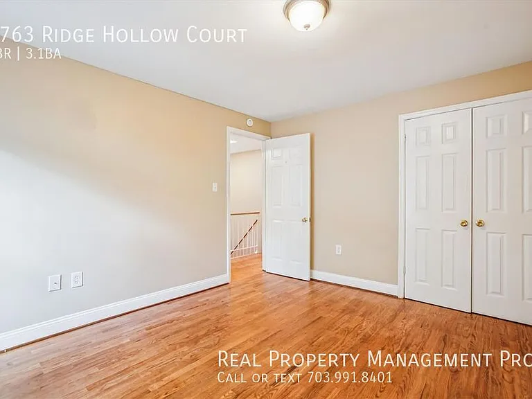 8763 Ridge Hollow Ct — Photo 18