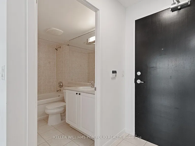 18 Yonge St #1504 — Photo 3