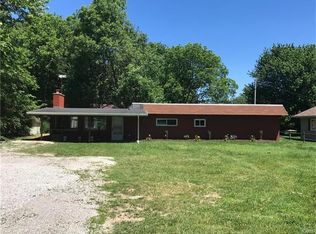 1029 East Broadway, Trenton, IL