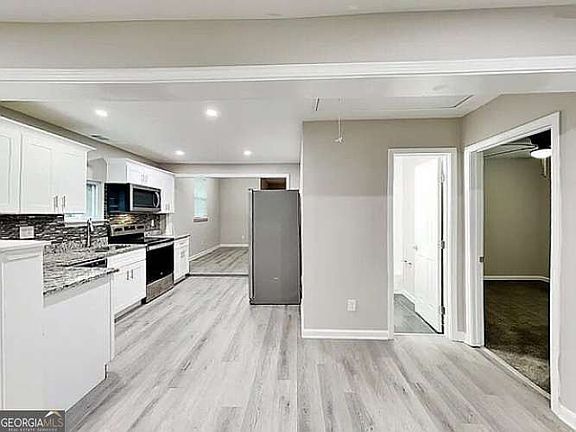 4th image of 2609 Hood Ave NW