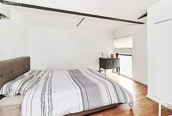 5th image of 305 E 108th St APT 3A