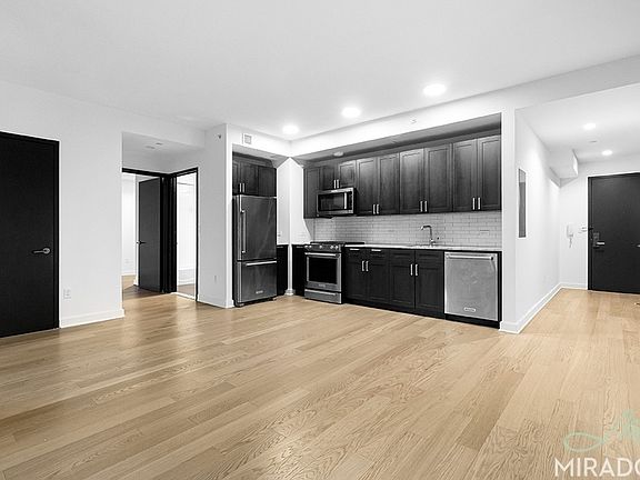 2nd image of 21 W End Ave #2001
