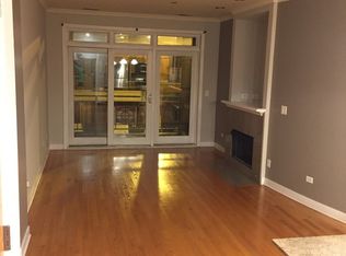 2700 N Halsted St APT 210, Chicago, IL 60614