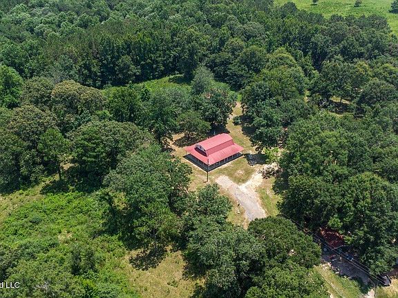 3rd image of 107 Peterson Rd