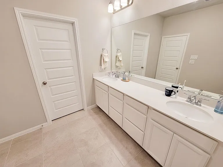1510 Lakeline Oak Dr — Photo 25