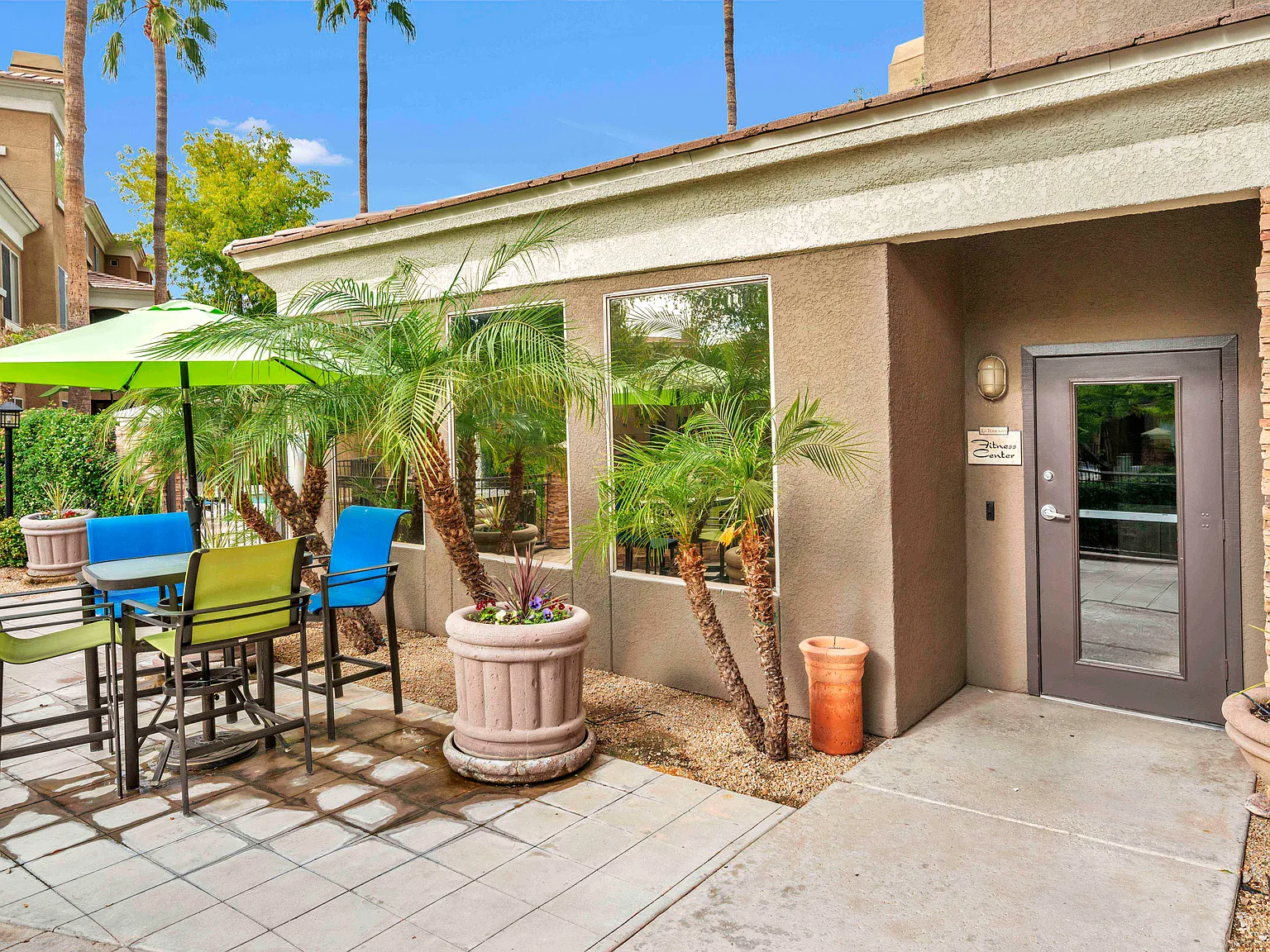 2 bed, 2.5 bath, 1274 sqft, $2,000 — Photo 4