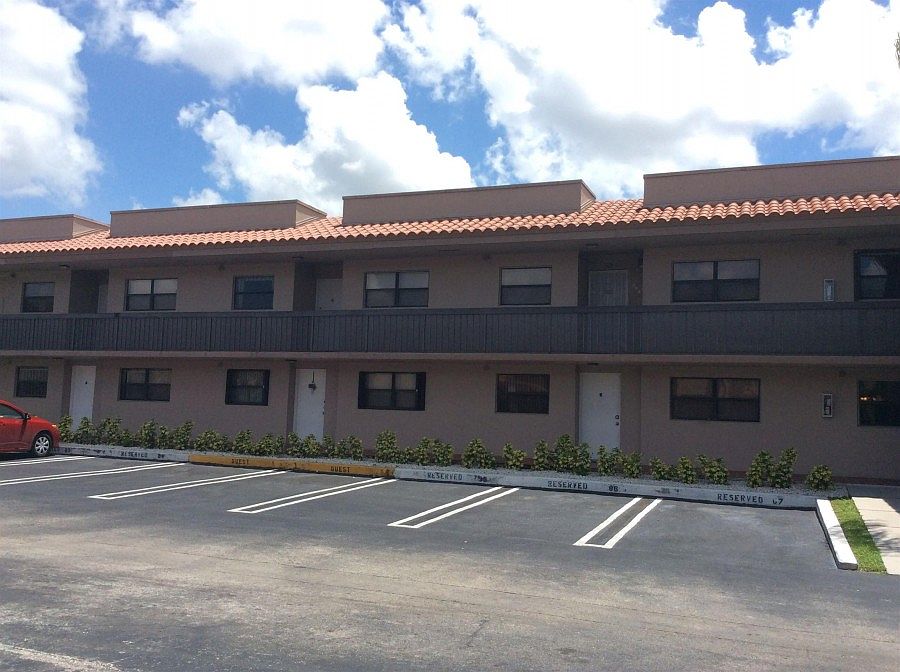 1st image of 290 W Park Dr APT 101-7