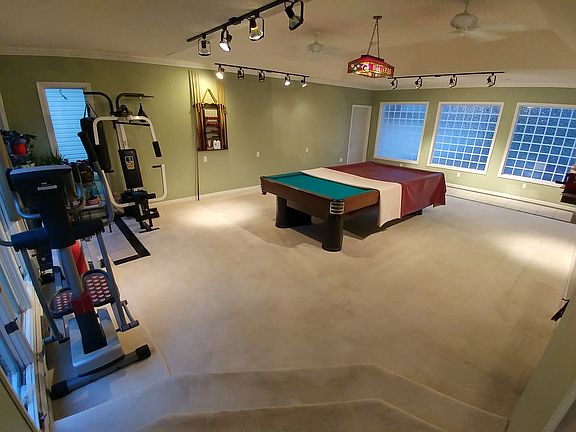 19'x30' Recreation Room