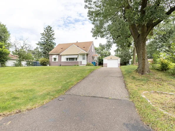 2144 Sloan St, Saint Paul, MN 55117