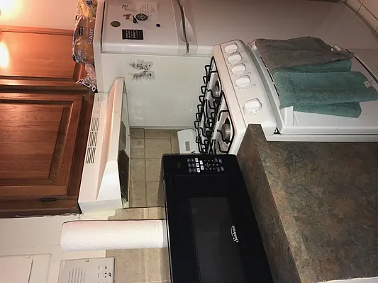 Rented by Chartwell Manhattan Realty | media 6