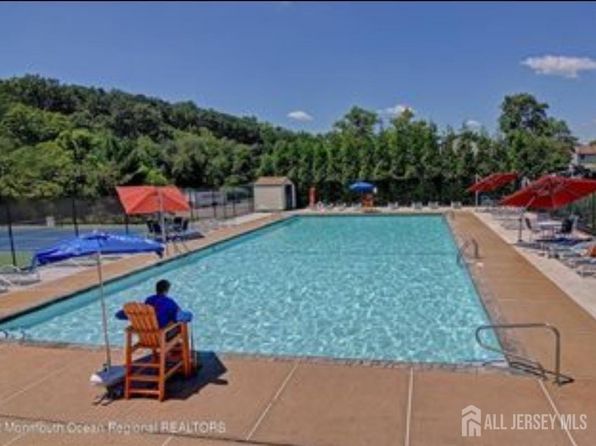 265 Plum Dr, Marlboro, NJ 07746