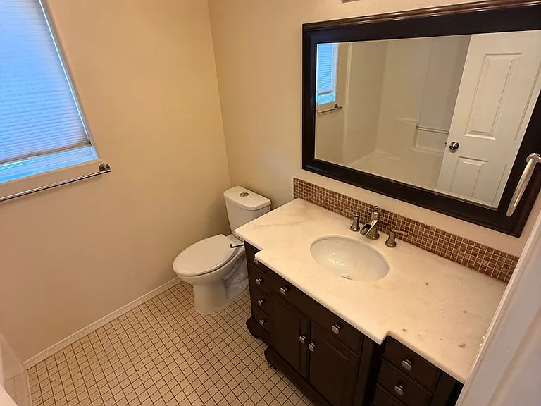 2218 NE Carrie Ln — Photo 6