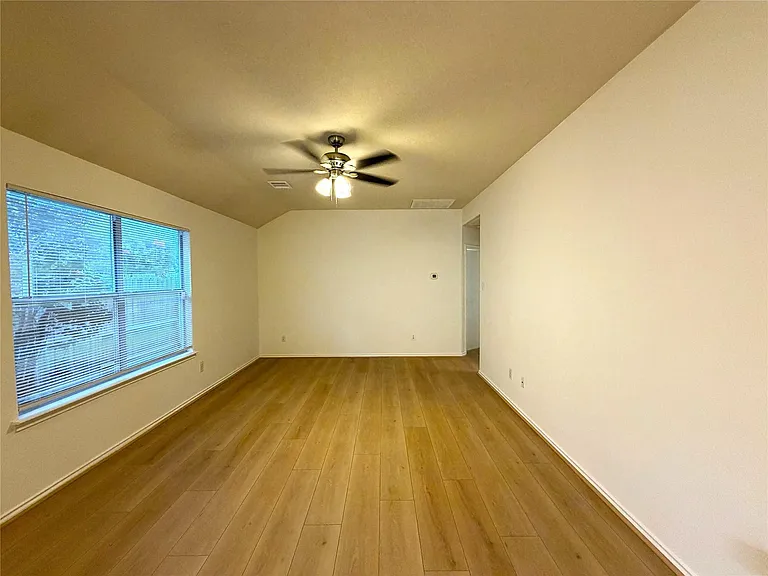 4719 Cypress Dawn Ln — Photo 12