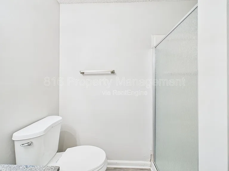 7941 NW 79th Pl — Photo 14