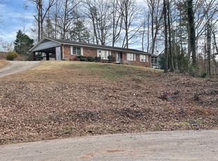 359 Ferndale Dr, Boiling Springs, SC 29316