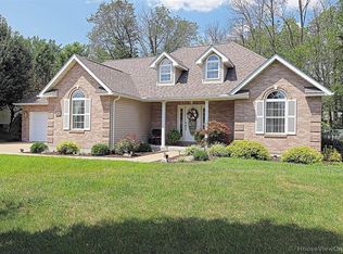 505 Log Cabin Rd, Farmington, MO 63640