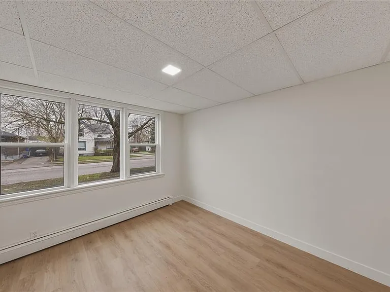 324 Vidal St S #1 — Photo 9