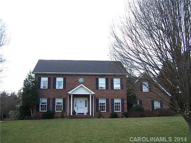 1st image of 319 Gaston Ct