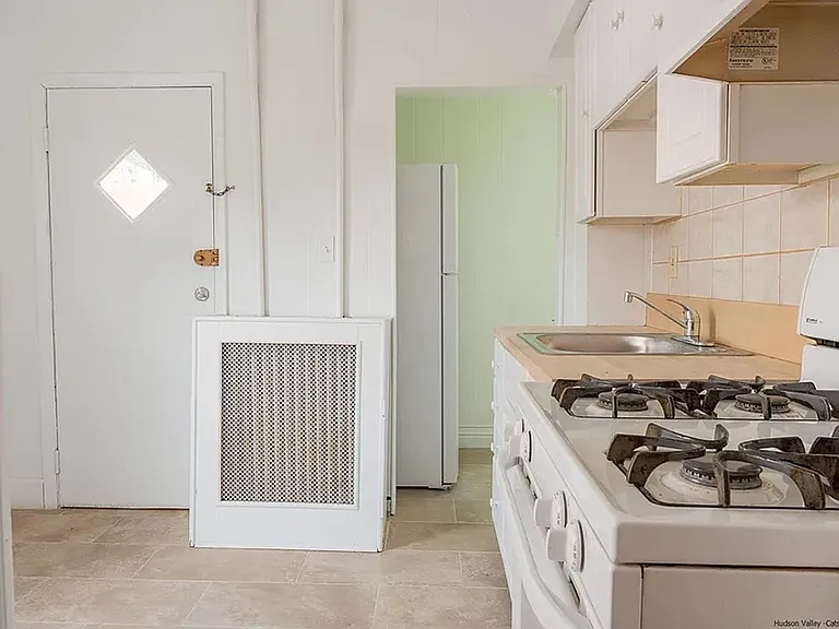 82 Prospect St — Photo 10