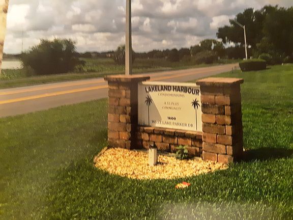 3rd image of 1600 W Lake Parker Dr APT B2