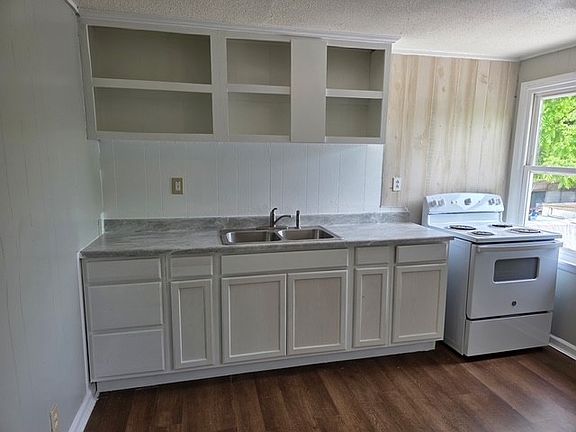 2nd image of 419 High St