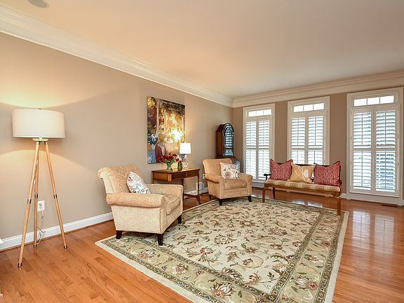 4th image of 6069 Tinley Mill Dr
