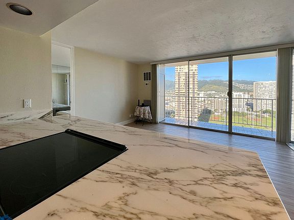 3rd image of 1925 Kalakaua Ave APT 2806