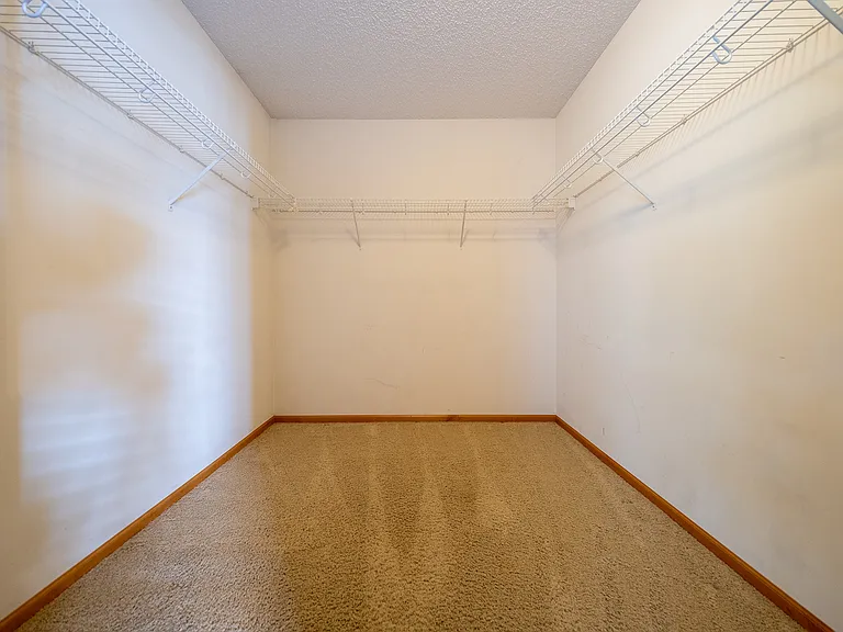 10930 Fergus St NE #F — Photo 14