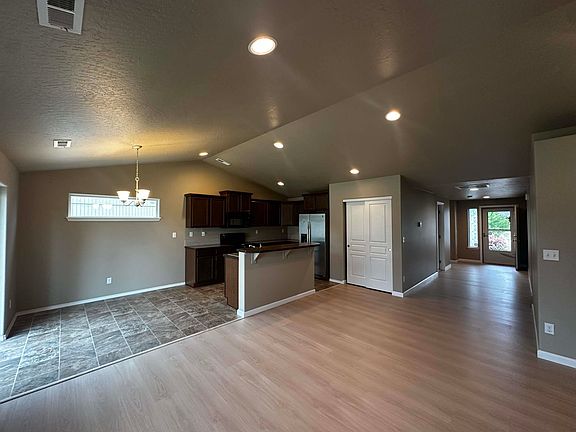 3rd image of 19013 E Mountain View Ave