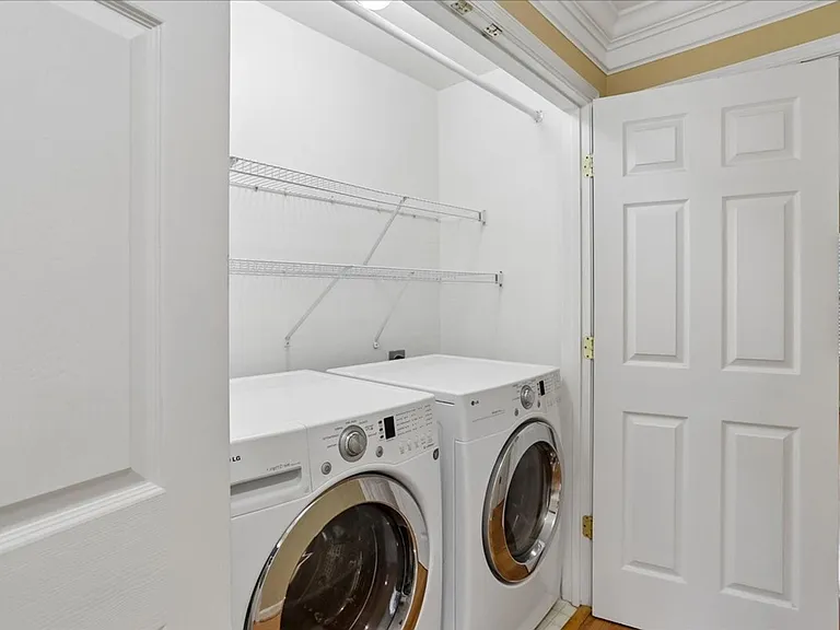 2943 Saint Helen Cir — Photo 28