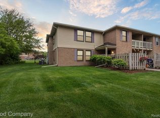 61228 Greenwood Dr #64, South Lyon, MI 48178