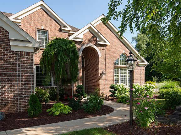 2nd image of 1848 Stockbridge Dr